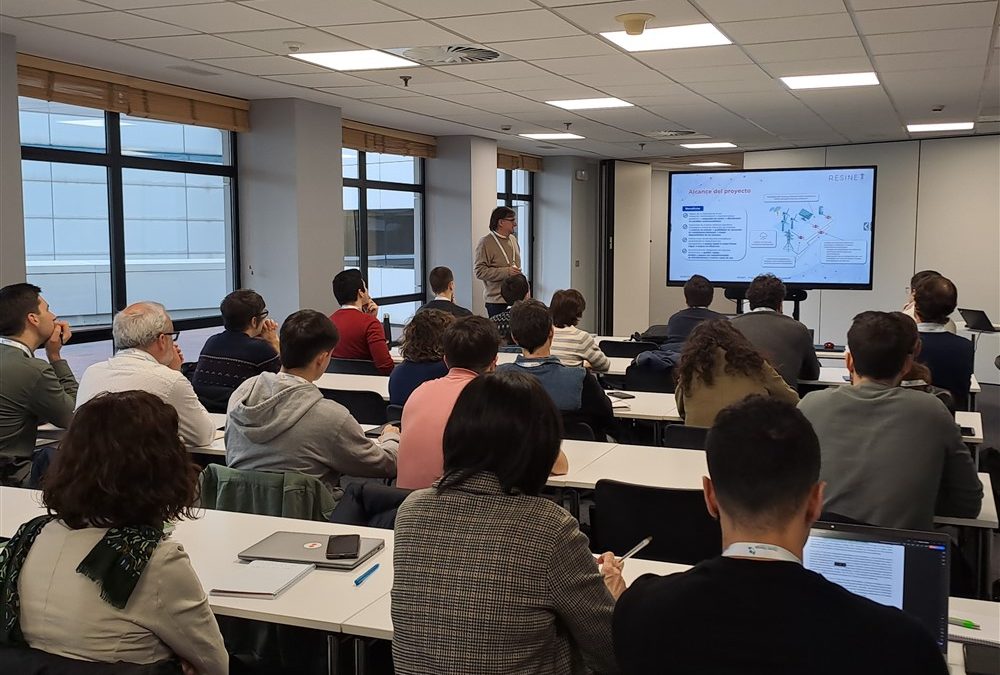 El Cluster de Energía organiza el 2º taller de transferencia del proyecto RESINET, que cierra dos años de investigación en electrónica de potencia y gestión de energía para mejorar la resiliencia y la flexibilidad de la red eléctrica ante eventos adversos