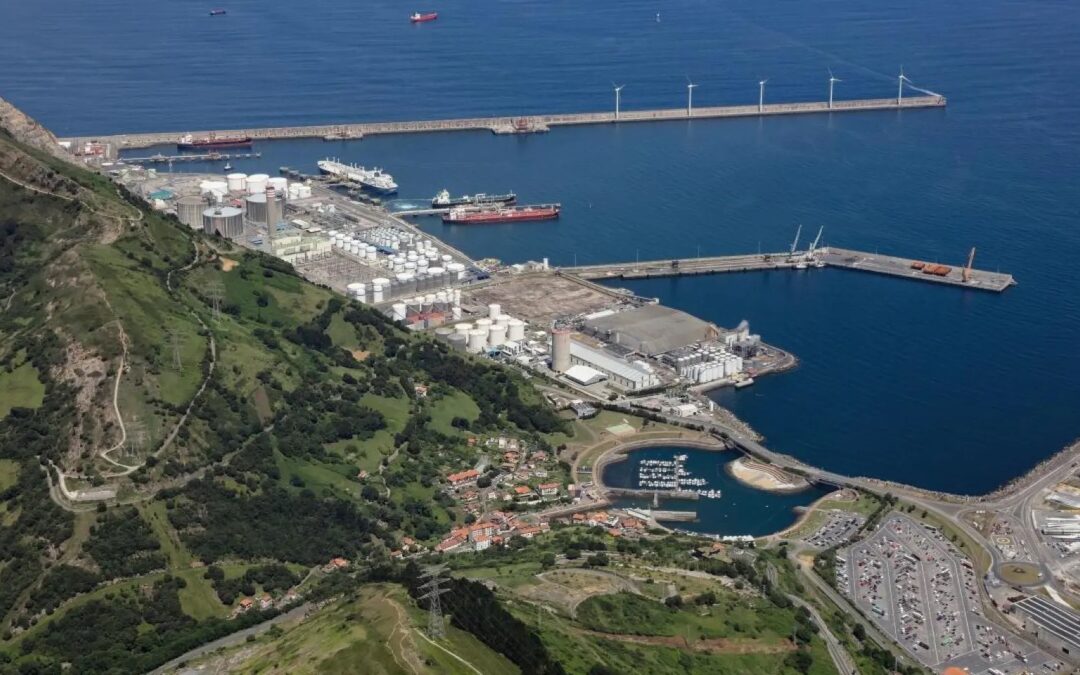 Petronor avanza en la tramitación del poliducto de hidrógeno verde que conectará con el Puerto de Bilbao
