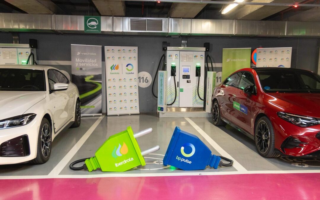 Iberdrola | bp pulse despliega un hub con 14 puntos de recarga en el centro de Alicante junto a Vectalia