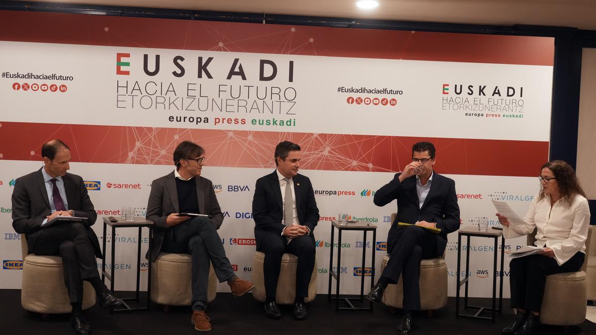 El Director de BASQUENERGY Cluster defiende el importante papel de la industria energética vasca en la jornada “Euskadi hacia el futuro”