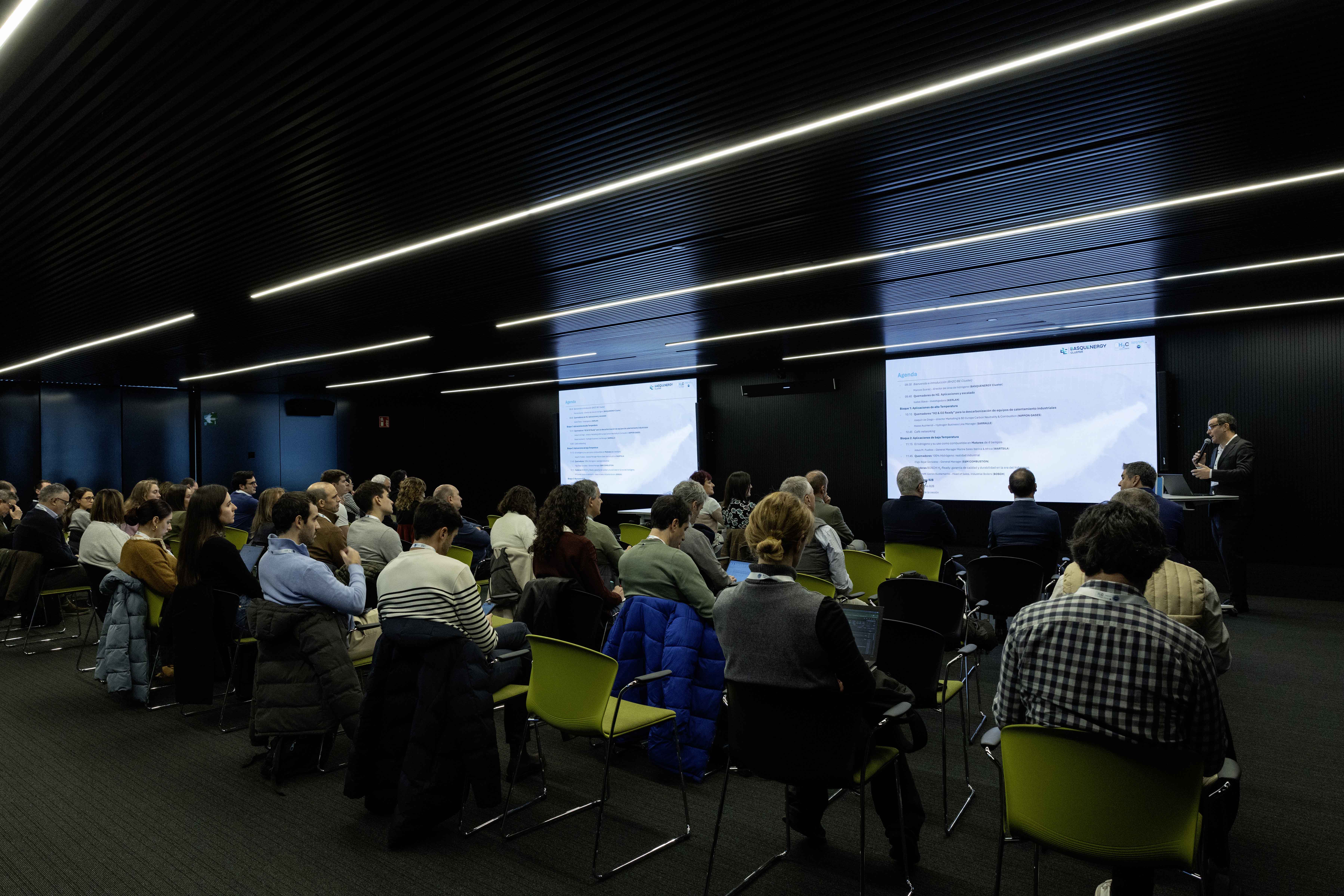 Ejemplo pág proyectos 4 La Jornada Técnica sobre quemadores de hidrógeno organizada por el Cluster de Energía junto con BH2C aborda soluciones que la industria y los centros tecnológicos vascos están desarrollando para avanzar en la descarbonización industrial.