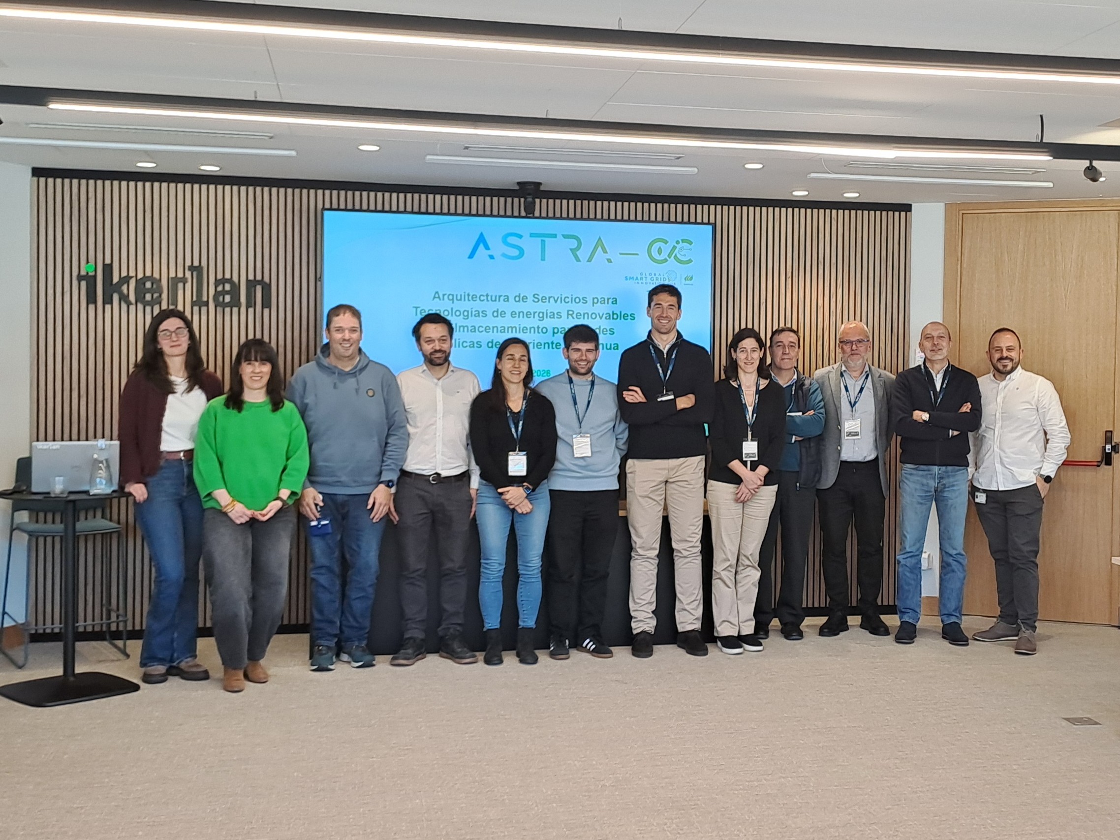 Finaliza el proyecto ASTRA-CC, que ha impulsado la implantación de una arquitectura de red eléctrica de Corriente Continua para facilitar la conexión de generación renovable y almacenamiento a la red 12 20260324 105150