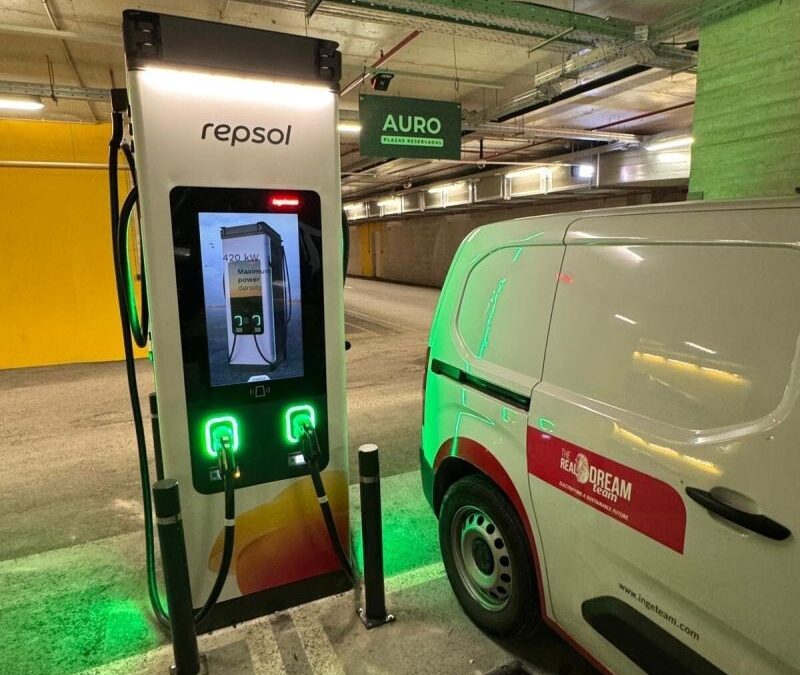 Ingeteam impulsa la recarga ultrarrápida con la instalación de su cargador de VE ‘RAPID420’ para Repsol en Madrid