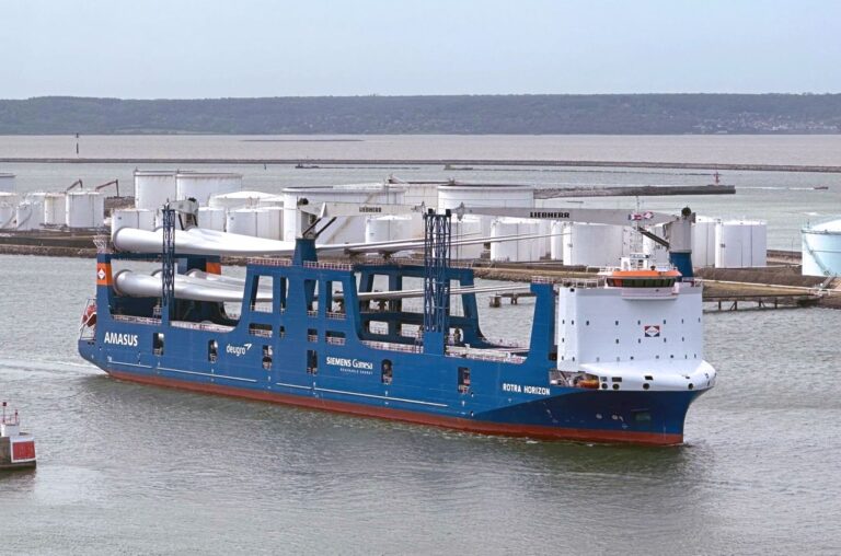 Siemens Gamesa envía las primeras palas de 115 metros fabricadas en Le Havre al parque eólico marino Thor al tiempo que firma un MoU con Haesong Offshore Wind
