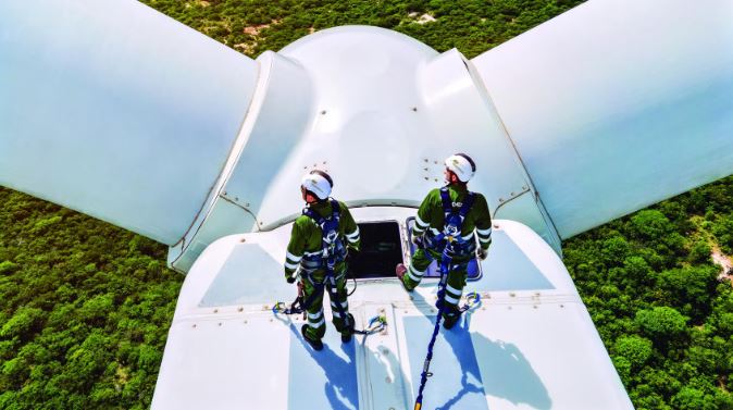 Iberdrola apuesta por extender la vida útil de sus tres parques eólicos en Euskadi