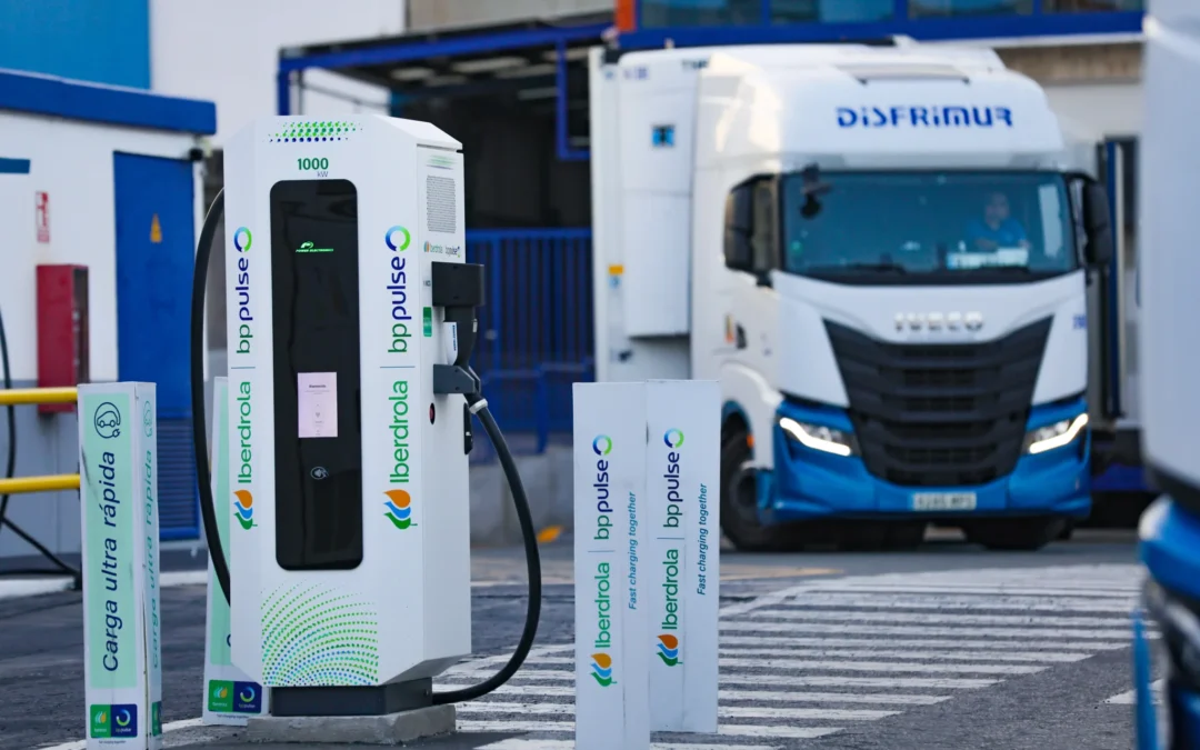 Iberdrola | bp pulse y Disfrimur amplían su acuerdo para desplegar nuevas estaciones de recarga para vehículos pesados
